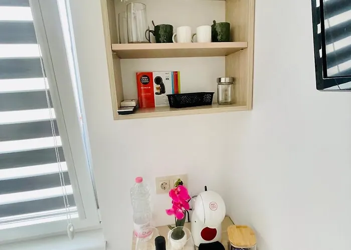 The Secret Tale * וארנה