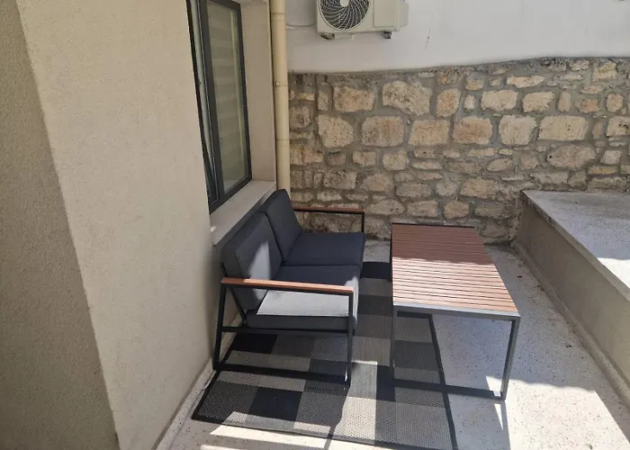 The Secret Tale וארנה